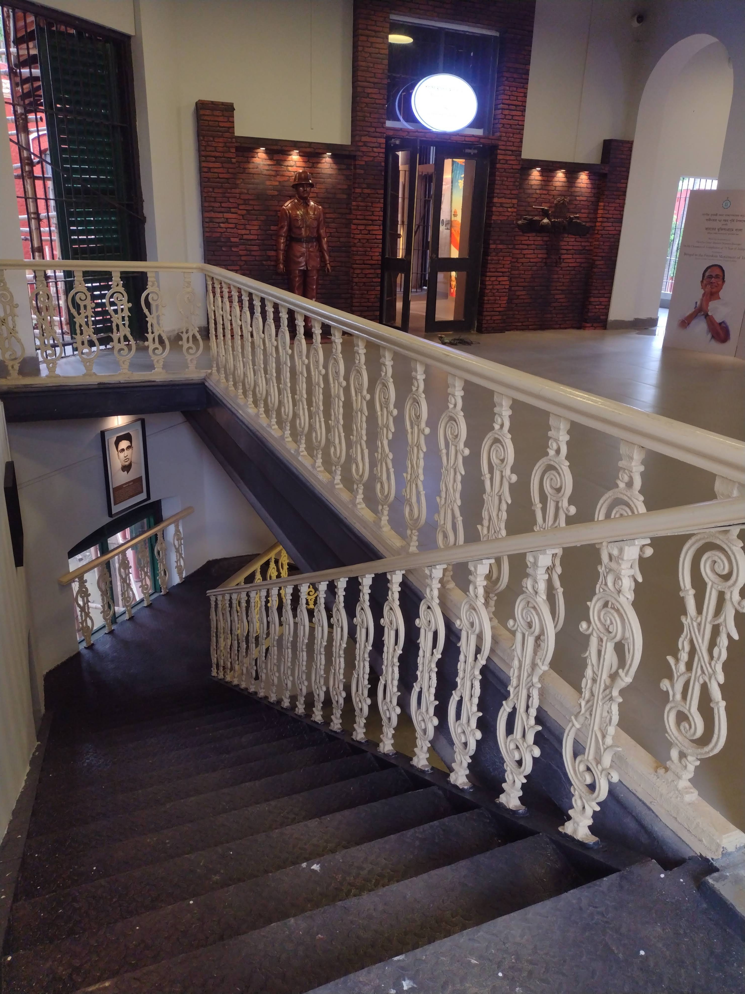 Cast Iron Stair - Color: As Per Customer Price