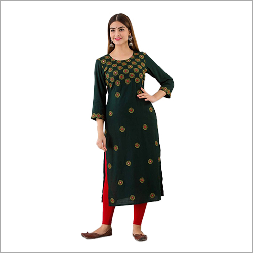 ग्रीन लेडीज़ कुर्ती 3/4 स्लीव