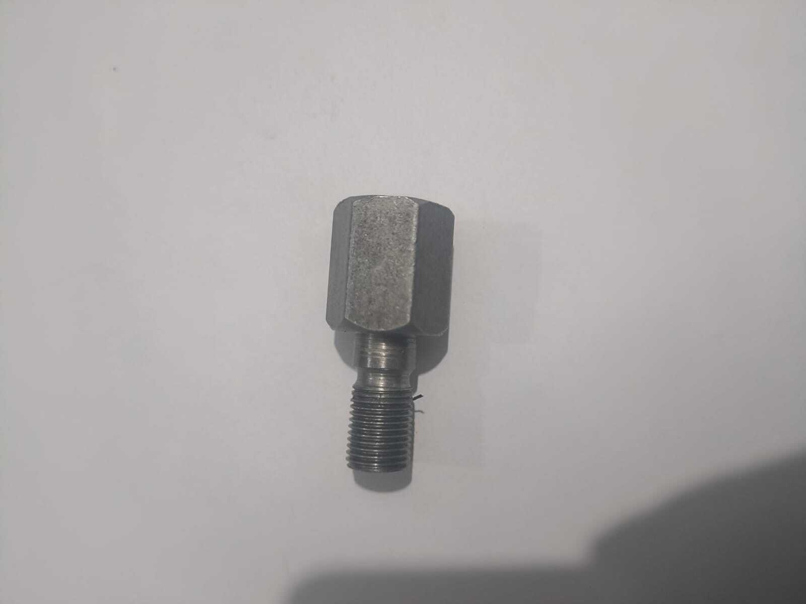 Adapter F I Pump Live Lubrication Farmtrac
