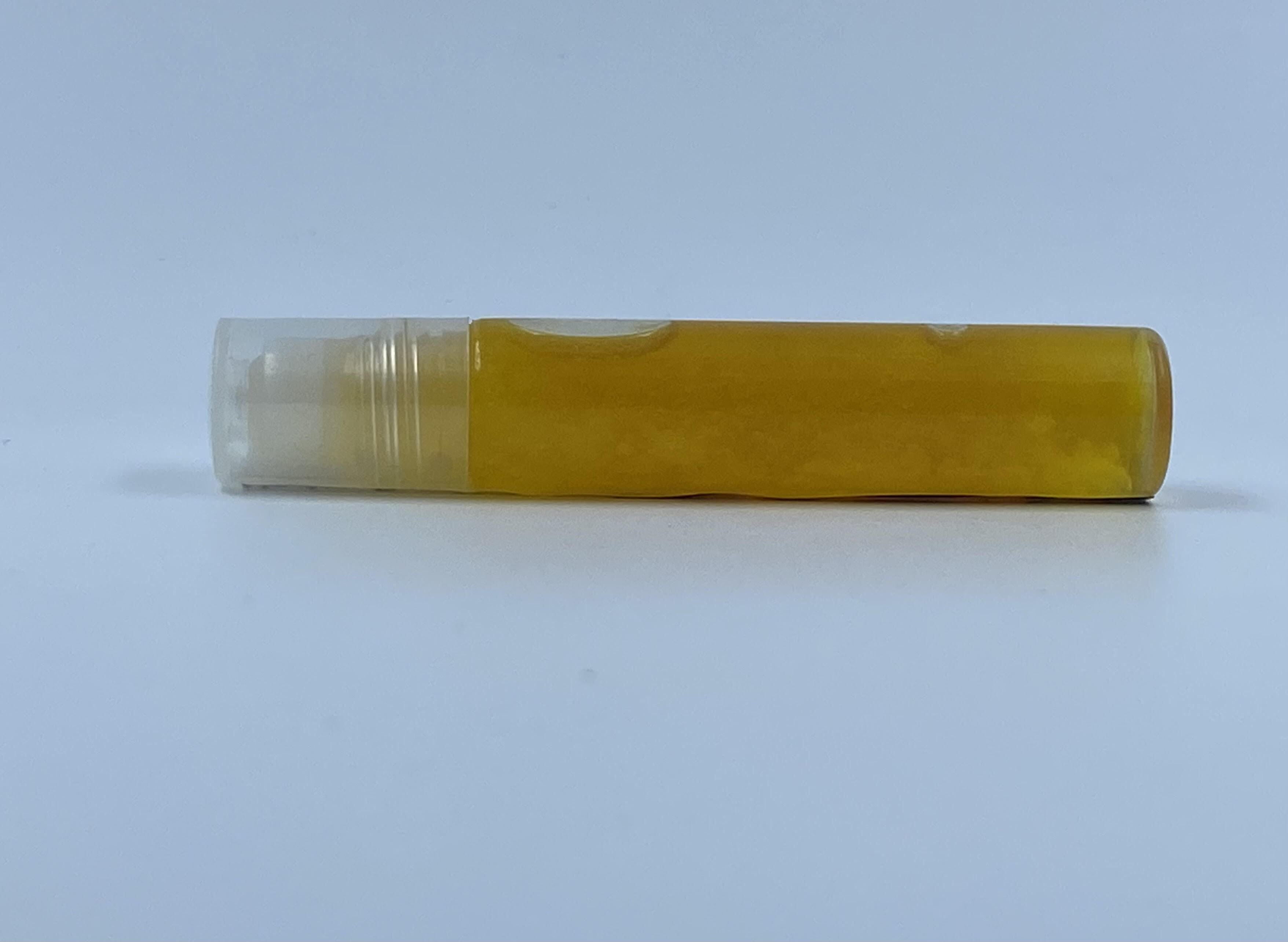 Under Eye Lighting Roller Recommended For: Unisex