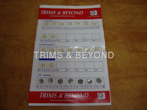 पॉलीस्टरबिन फोर होल बटन