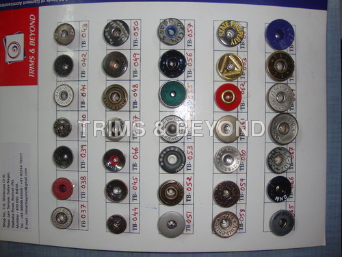 शंकु बटन