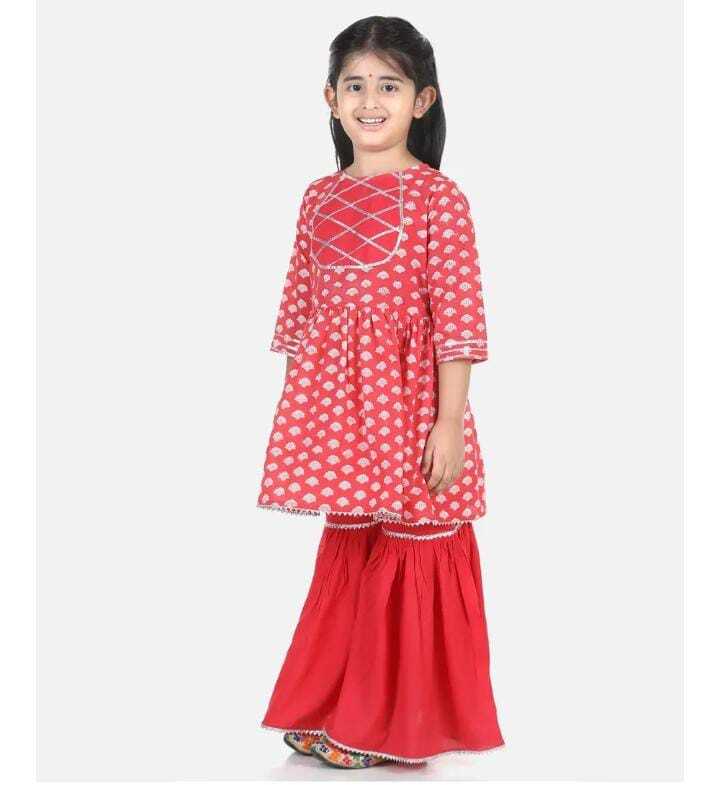 Girls Sharara Suit Age Group: 2/3 To 9/10