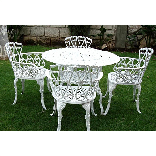 Cast Iron Outdoor 4 Chair Table Set Application: Hotel