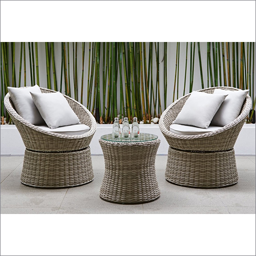 Garden Rattan Wicker Egg Chair With Table Application: Hotel