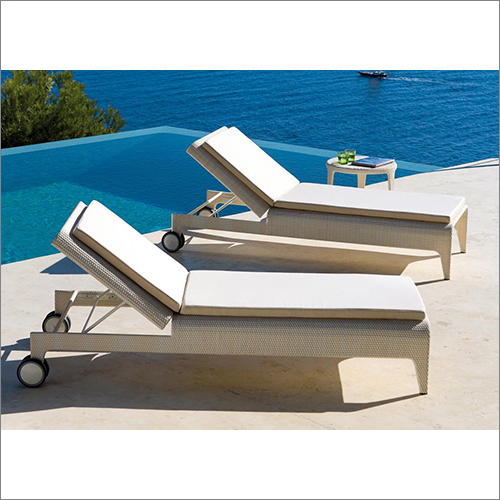 Brown Modern Wicker Pool Loung Chair