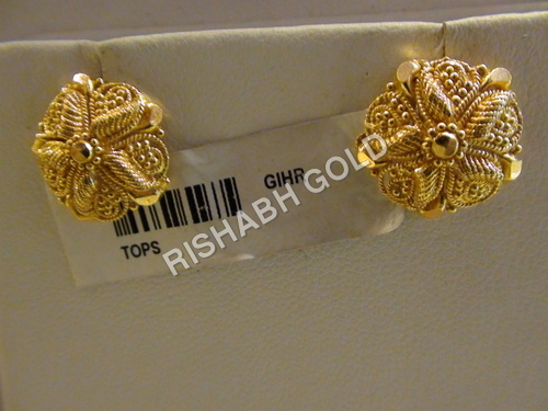 फैंसी इयररिंग्स लिंग: महिलाओं के लिए