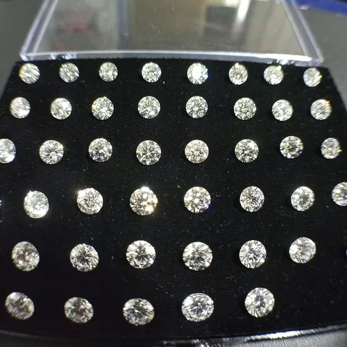 Cvd Diamonds For Bangle Diamond Carat: As Per Requirement Carat
