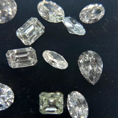 Cvd Diamonds For Ear-stud Diamond Carat: As Per Requirement Carat