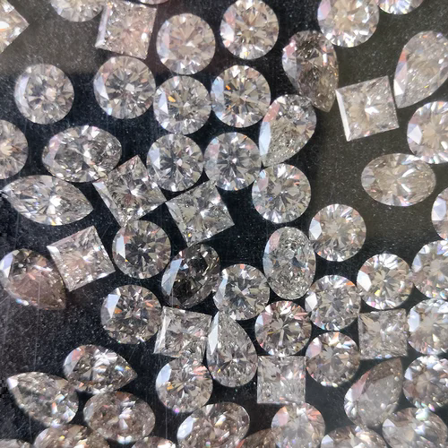 Cvd Diamonds For Ear-stud Diamond Carat: As Per Requirement Carat