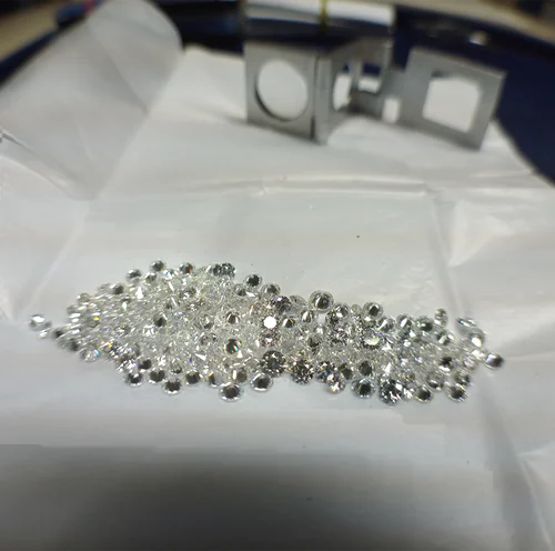 Cvd Round Polished Diamond Diamond Carat: As Per Requirement Carat