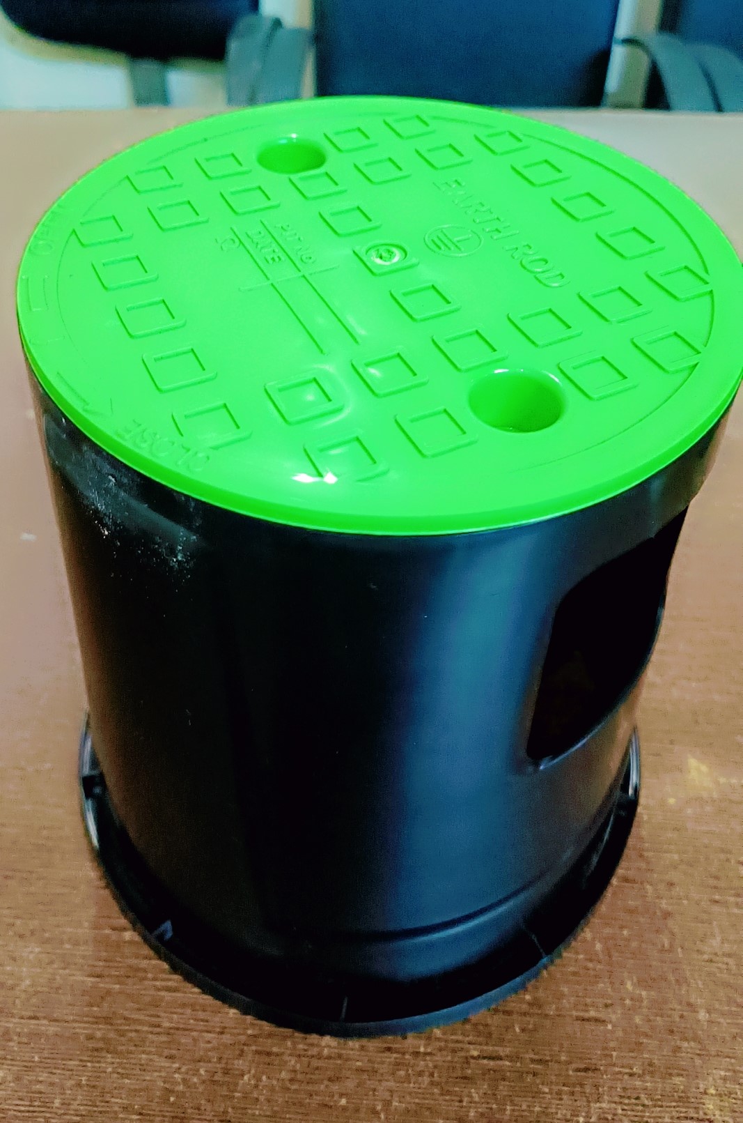 अर्थ पिट कवर