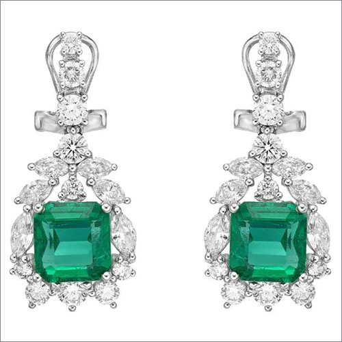 Elegant Green Emerald Diamond Gold Drop Earrings Excellent