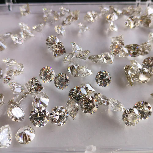 Hpht Diamonds For Pendant Diamond Carat: As Per Requirement Carat
