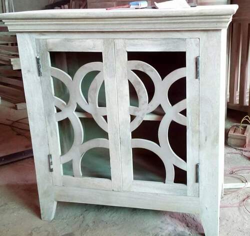 लकड़ी का साइडबोर्ड