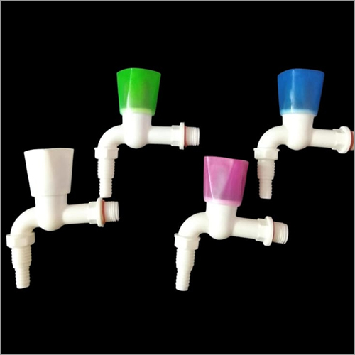ग्लॉसी प्लास्टिक स्क्वायर नोजल टैप