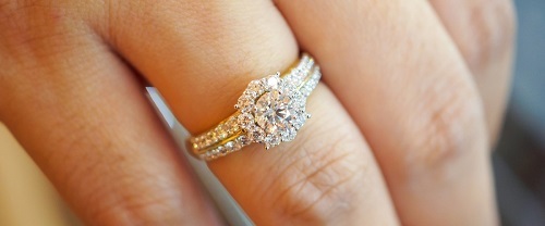 White Diamond Lab Grown Diamond Ring Density: 100
