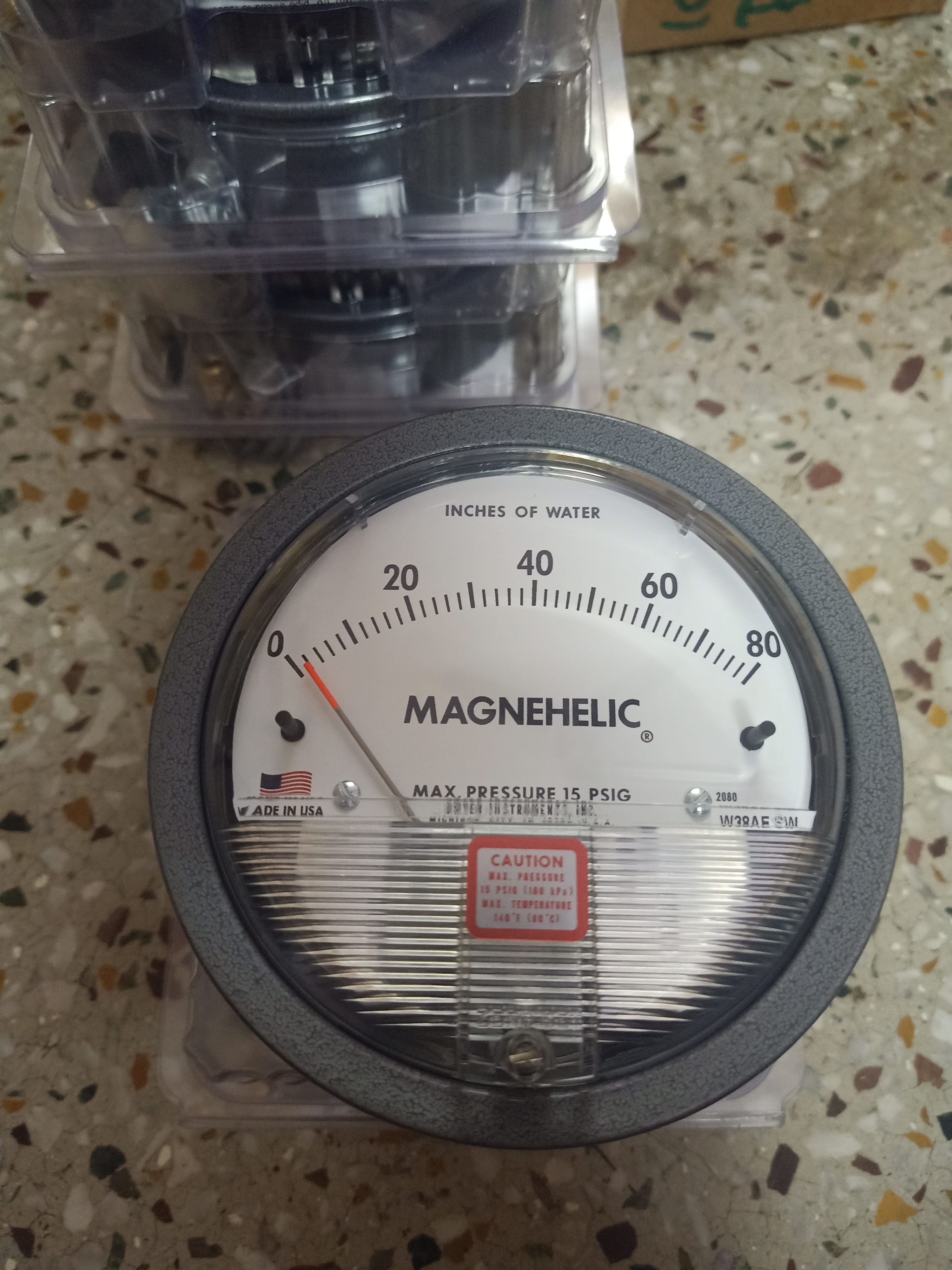 White/black Dwyer Magnehelic Gage In Ponda Goa