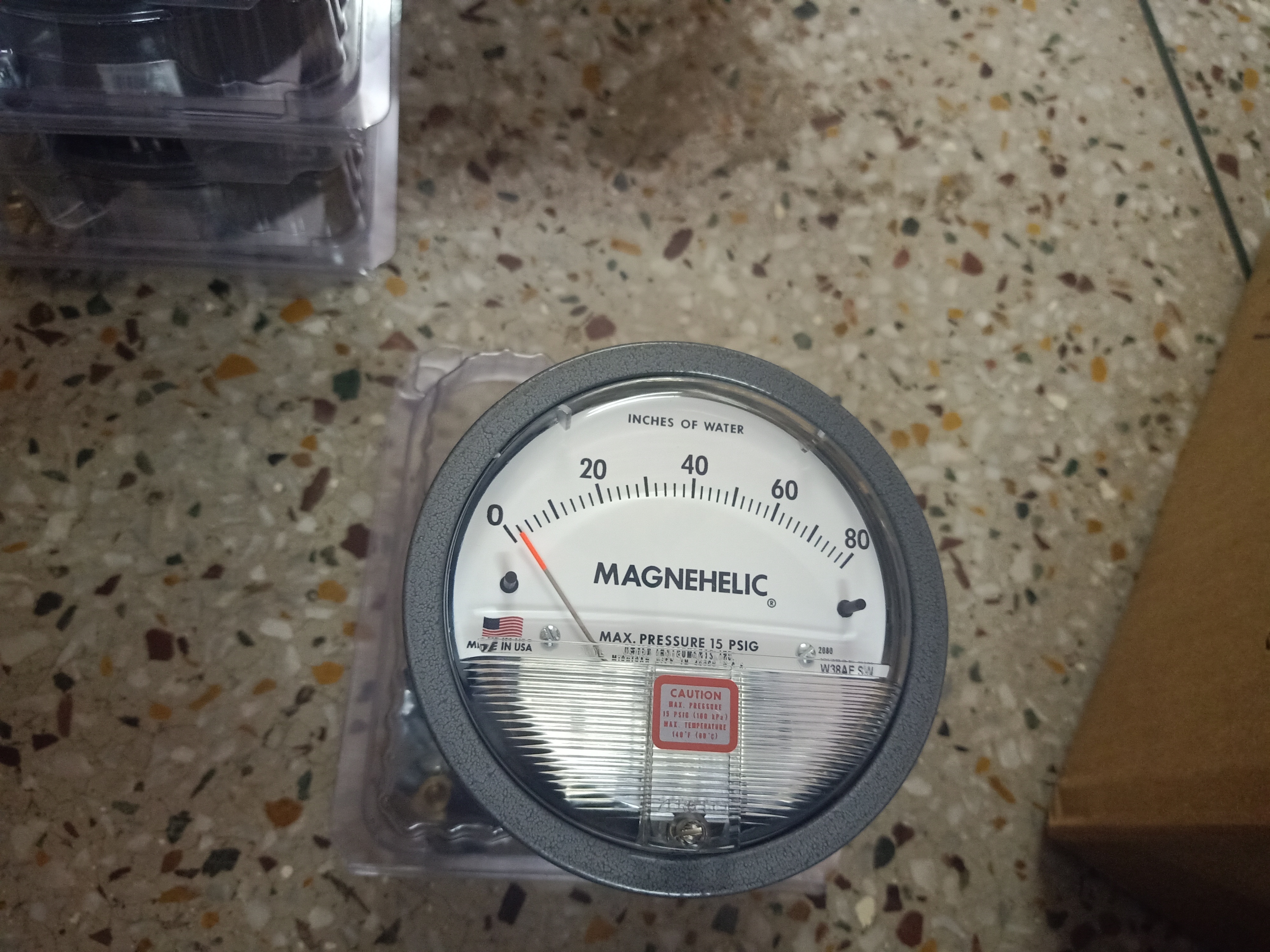 White/black Dwyer Magnehelic Gage In Ponda Goa