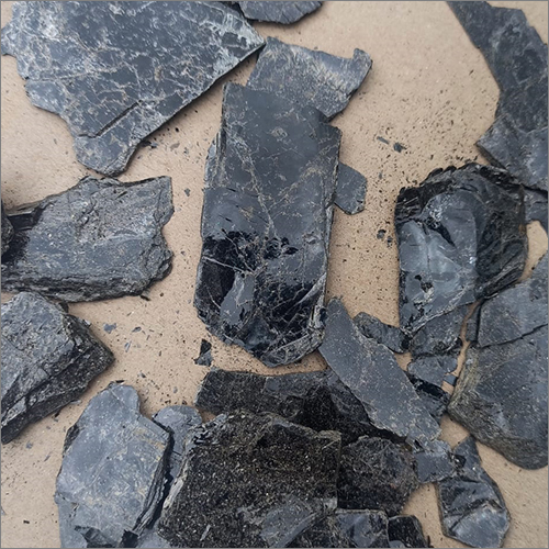 Black Mica - 400gm, Block Shape, Black Color | Fe2O3 (<1%), K2O (8-10%), Various Particle Sizes, Biotite Type
