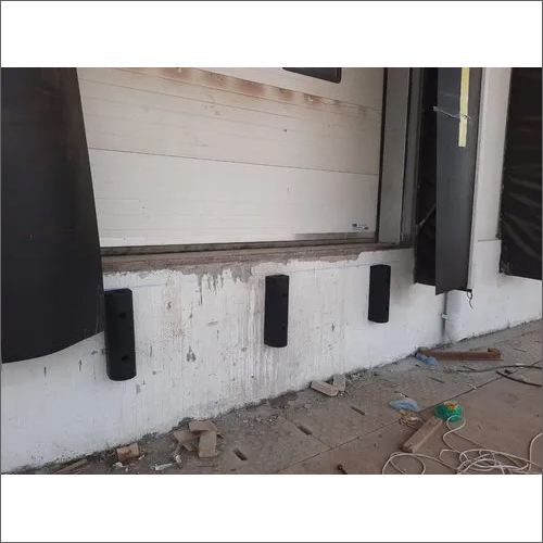 Black Rubber Dock Bumper Warranty: 4-5 Years