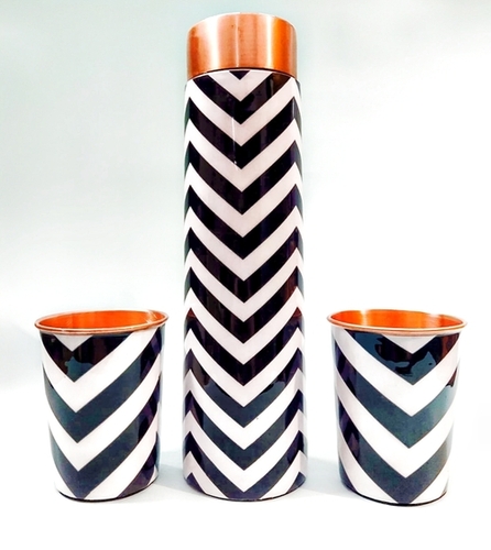 ग्लास सेट क्षमता के साथ आधुनिक डिजाइन कॉपर टेपर बोतल: 1 लीटर/दिन