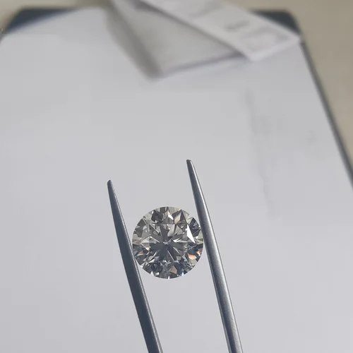 Solitaire Round Cut Diamond Diamond Carat: As Per Requirement Carat