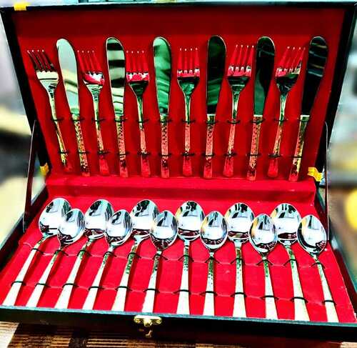 आधुनिक डिजाइन कॉपर स्टील कटलरी 24 का सेट