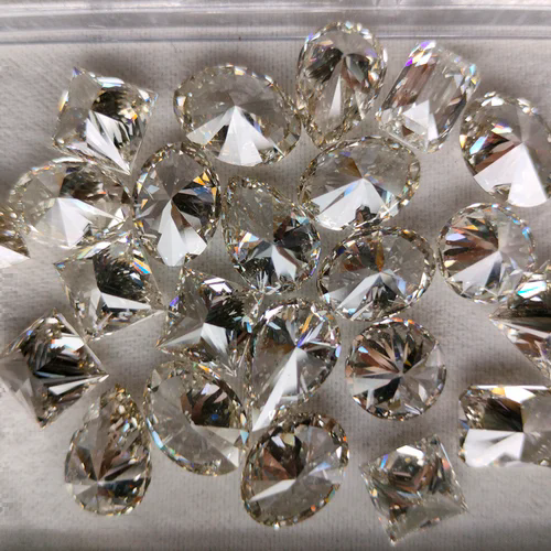 Man Made Diamonds For Pendant Diamond Carat: As Per Requirement Carat