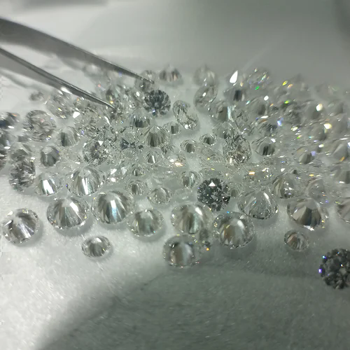 Lab Grown Diamond For Ear-stud Diamond Carat: As Per Requirement Carat