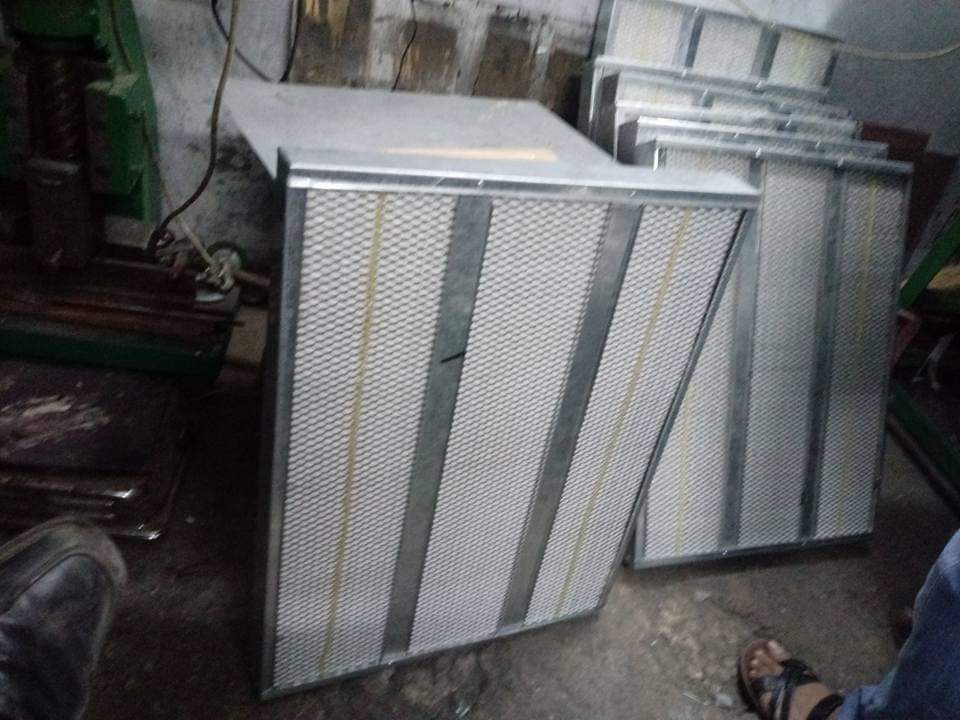 White Ductable Unit Pre Filter In Pune Maharashtra