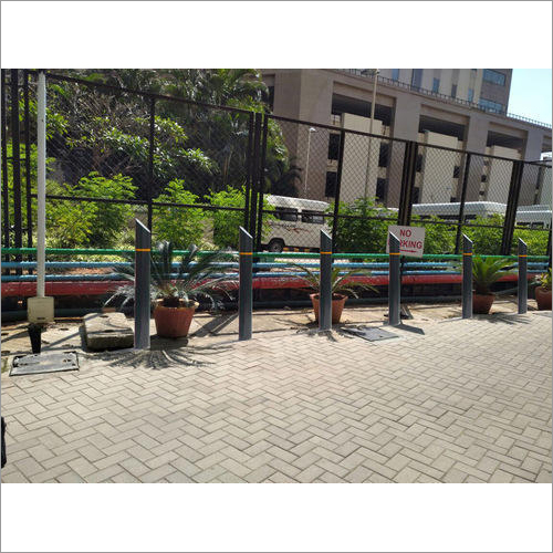 सिल्वर बुल्स स्टेनलेस स्टील बोलार्ड