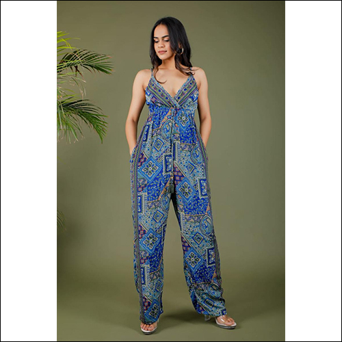 वॉशेबल जंप सूट