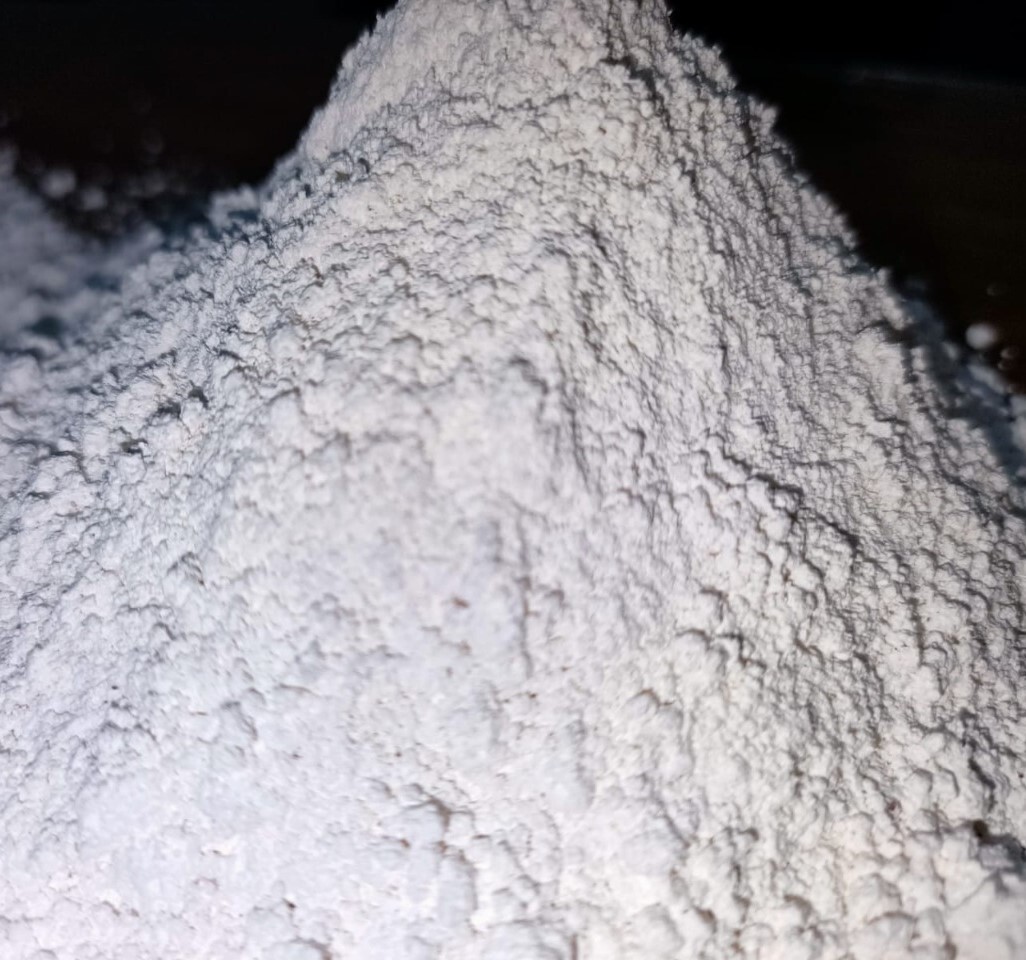 Gypsum Plaster - 92% Pure Calcium Sulfate Dihydrate Powder | Non-toxic, Fire Retardant, Thermally Insulated, Ph 6-7, Density 2.36 G/cm3