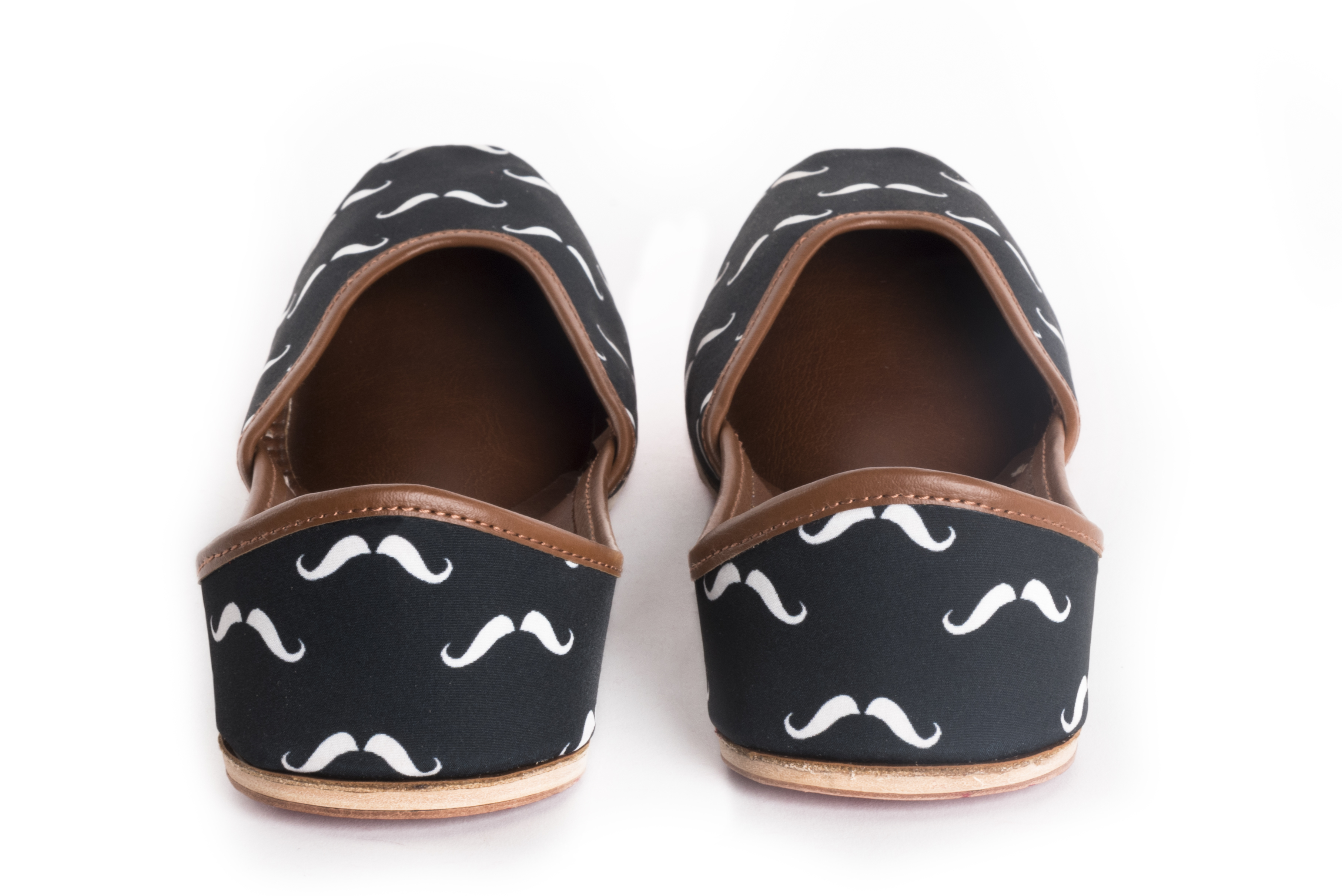 Jutti Online India - Color: Black With White Patterns