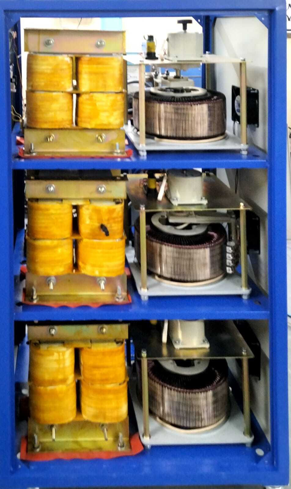 Servo Voltage Stabilizer - Coil Material: Iron Core