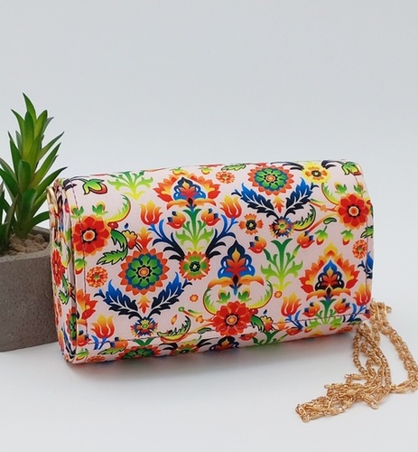 डिज़ाइनर पार्टी वेडिंग क्लच