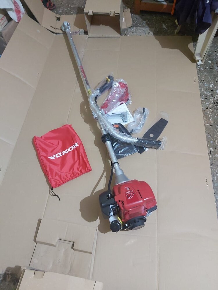 Honda Brush Cutter - Color: Red