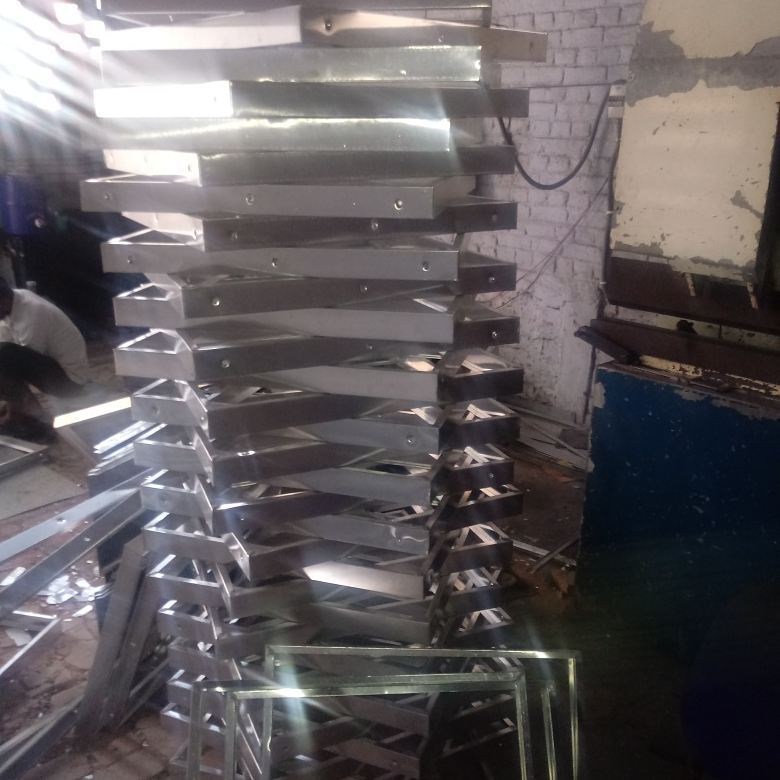 White Ductable Unit Pre Filter In Bhubaneswar Odisha