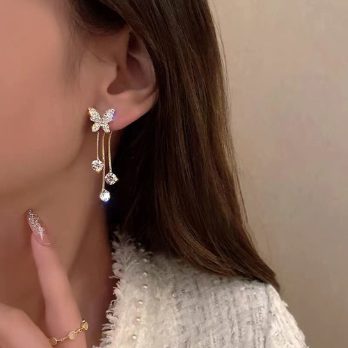 महिलाओं और लड़कियों के लिए वेम्बली कोरियन फ्रेंच स्टडेड बटरफ्लाई टैसल इयररिंग 2 पीसी/सेट साइज़: एक साइज़