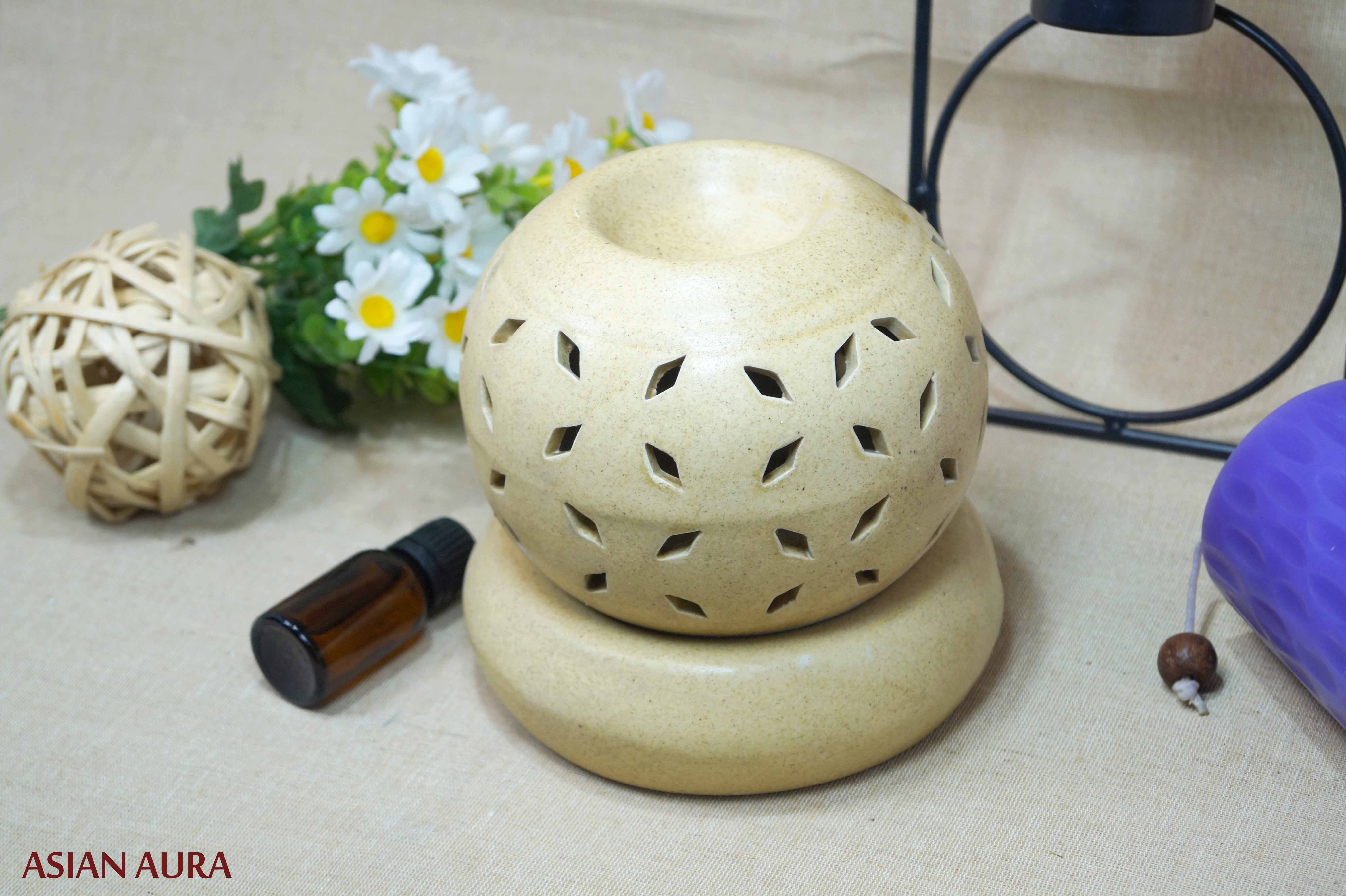 Asian Aura Ceramic Aromatic Oil Diffuser With 2 Oil Bottles Aaeb 0016-b
