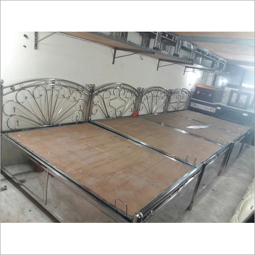 Stainless Steel Frame Bed Dimension(l*w*h): 6x4 Feet Foot (Ft)