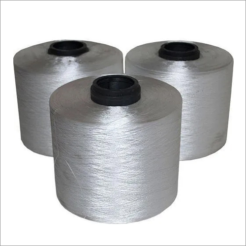 लाइट इन वेट व्हाइट पीपी ट्विस्टेड यार्न