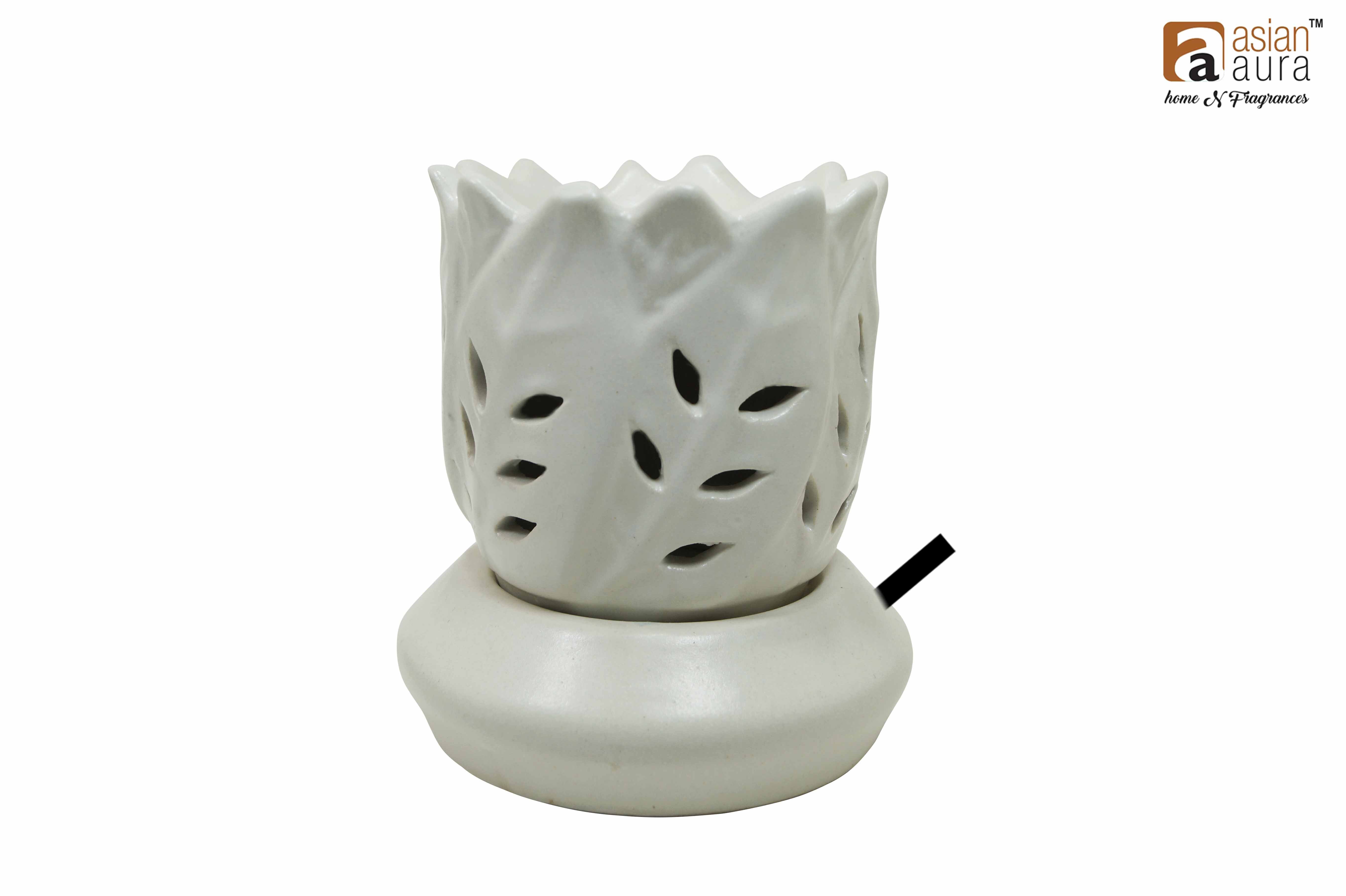 Asian Aura Ceramic Aromatic Oil Diffuser With 2 Oil Bottles Aaeb 0021-w