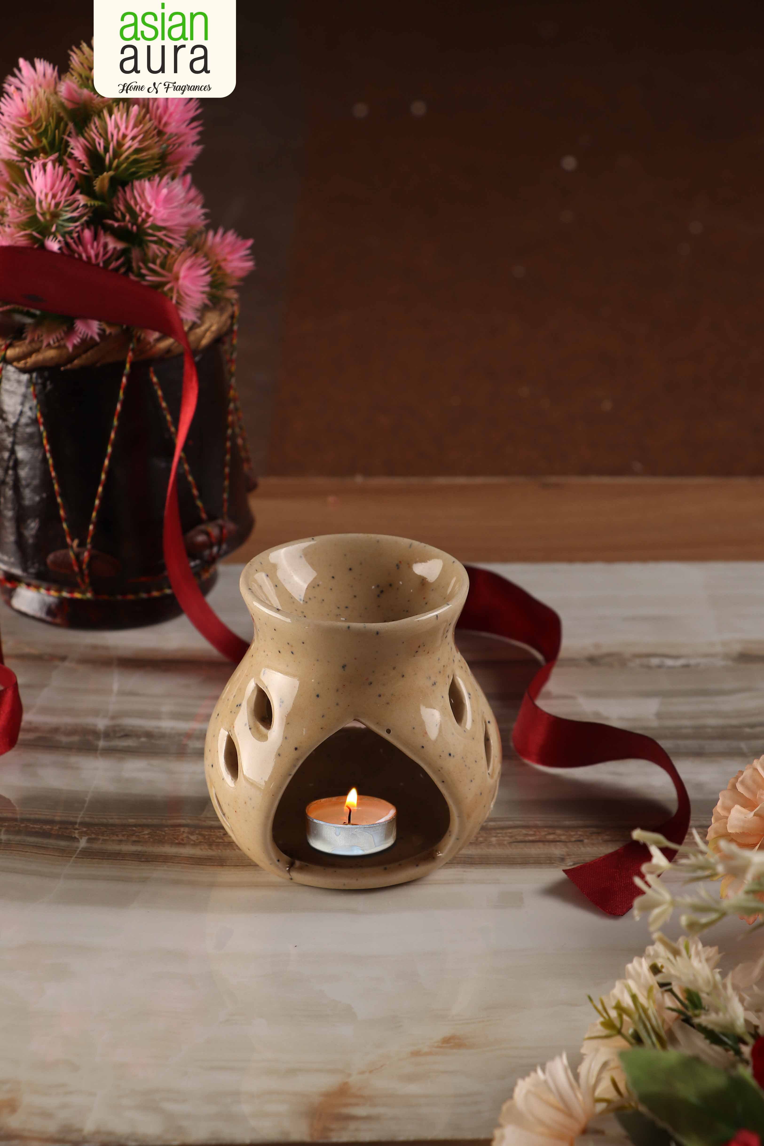 Asian Aura Ceramic Aromatic Oil Diffuser With 2 Oil Bottles Aa-cb-0026en