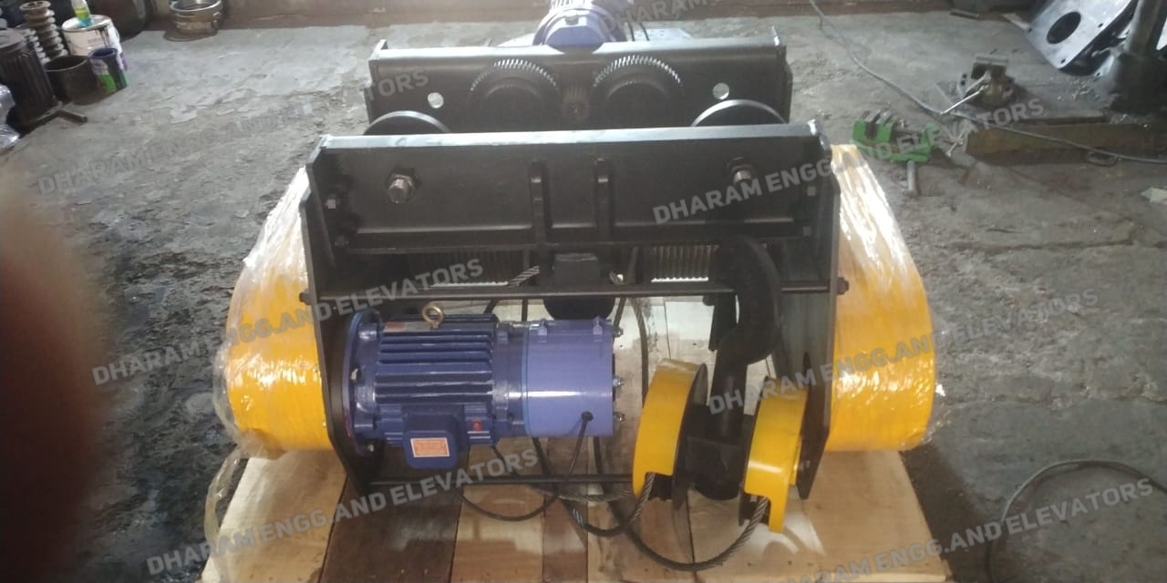 Electric Hand Hoists - Robust Metal Profile, Yellow Color | Electric Power Source, Precise Load Positioning, Jerk-free Handling