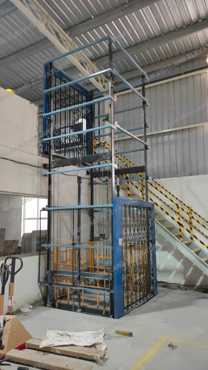 Vertical Lifts - Steel, Variable Height, Customizable Platform Size | High Load Capacity, Push-button Control, Efficient Hydraulic Operation