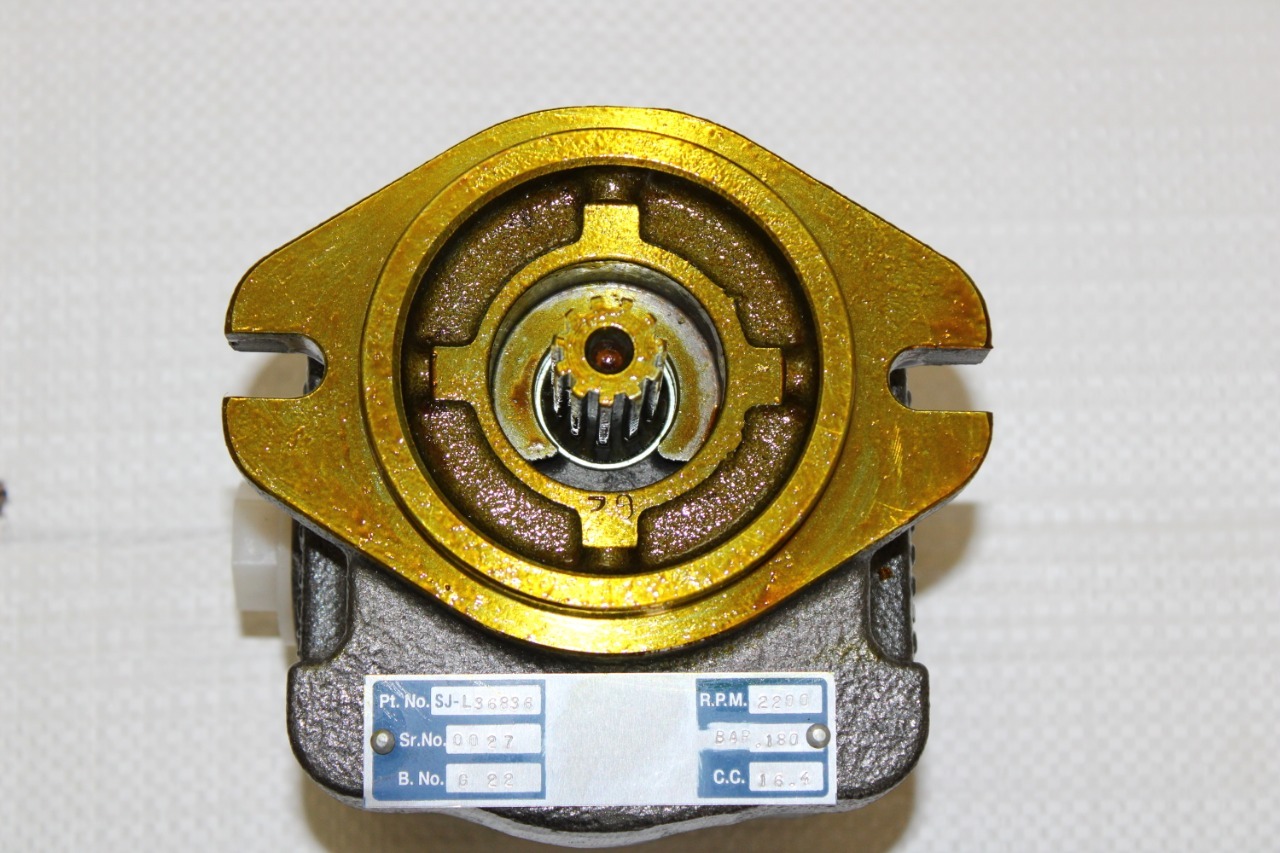 New Suryansh Hydraulic Pump For Bobcat Skid Street Loader