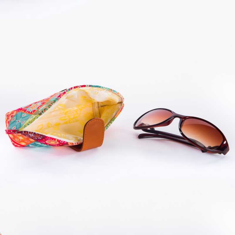 Traditional Printed Soft Shade Case - Color: Multicolor