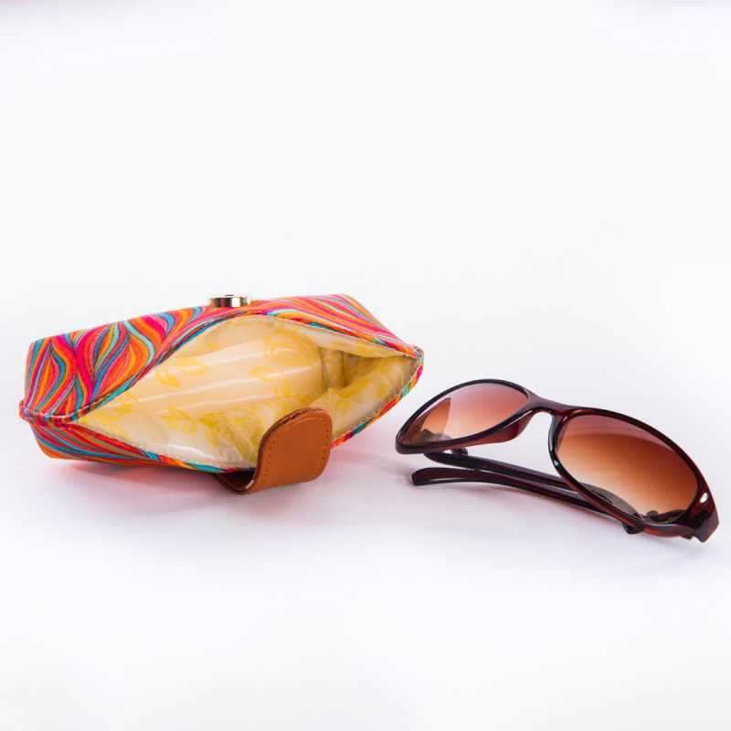 Soft Colourful Cover For Sunglasses - Color: Multicolored